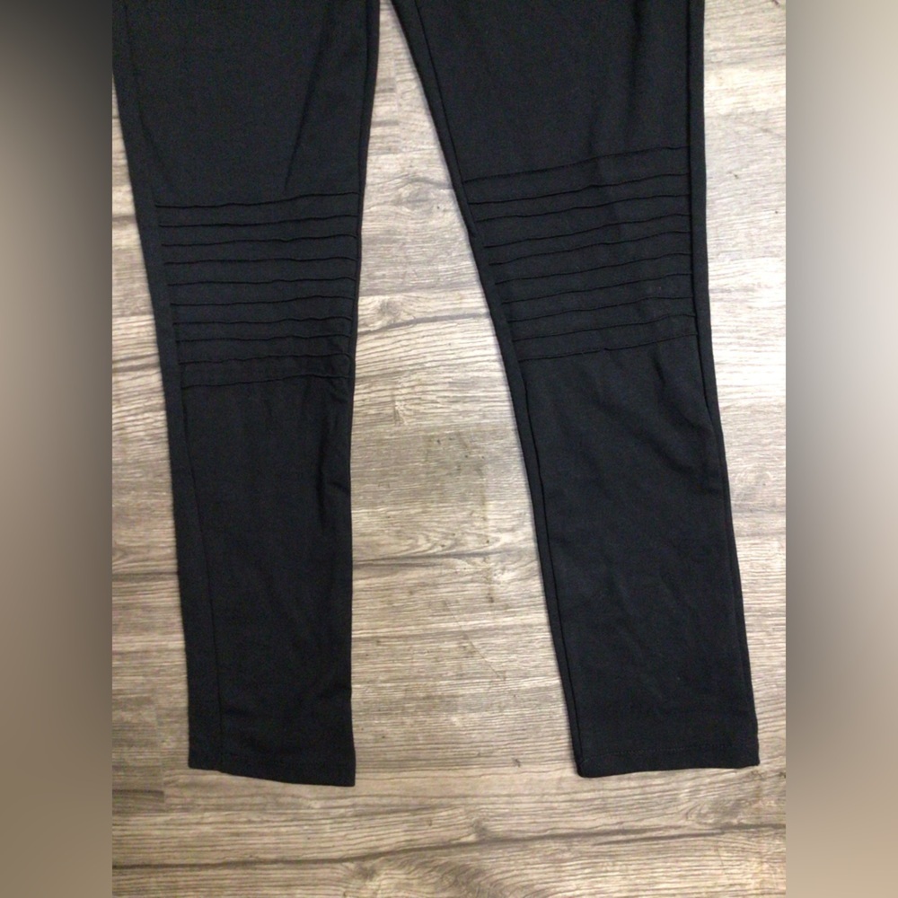 Ashley Blue Black Leggings with Gold Zipper - Picture 3 of 6